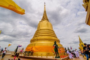 Ступа храма Wat Saket.