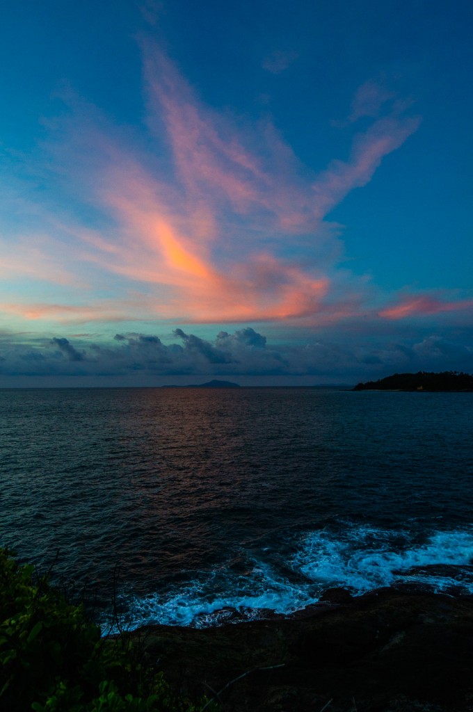Morning Clouds At Sunrise On Phomthep Cape (Рассвет на мысе Phomtep, Phuket.)