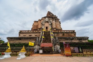 Wat Chediluang Varaviharn Chedi (Wat Chediluang Varaviharn, Чианг Май, Таиланд.)