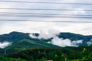 Clouds In Laos Hills (Дороги Лаоса. Из Бокео в Луангпхабанг.)