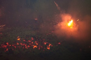 Phuket Vegeterian Festival Report Fire Walking Fireworks In Charcoal (Ритуал очищения огнём.)