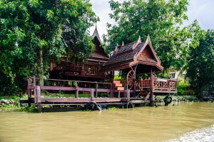 House On Chao Praya River (Прогулка по каналам Бангкока.)