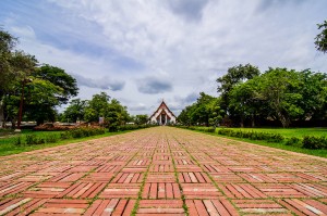 Wihan Phramongkhon Bophit Path To (Wihan Phramongkhon Bophit, Ayutthaya, Thailand)