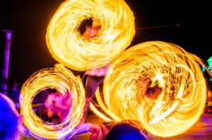 Phi Phi Fire Show Fire Circles (Вечернее фаер-шоу на острове Пи-Пи Дон.)
