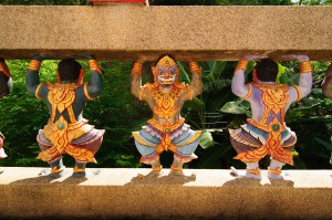 (Храм Бога Смерти / Жемчужного Будды.Wat Khao Rang, Пхукет, Таиланд)