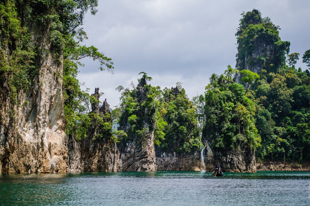 Эти скалы и дали название достопримечательности "Тайский Гуйлинь"