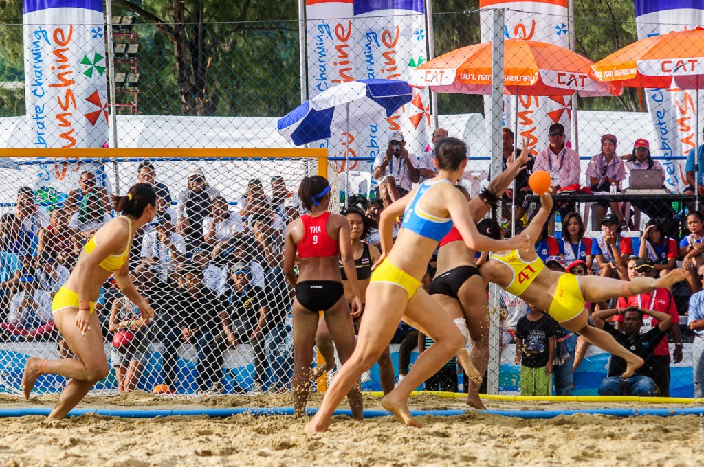 Пляжный гандбол. Таиланд - Китай.