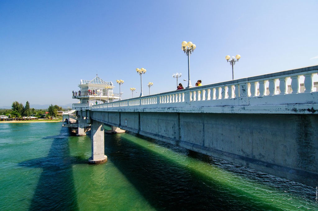 Мост Sarasin.