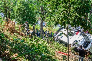 bus-crash-kata-chalong-phuket-22 (Авария автобуса на перевале Ката — Чалонг.)