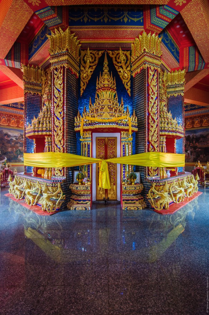 Помещение с реликвией внутри чеди (Wat Bang Riang (он же Wat Rat Upatham))